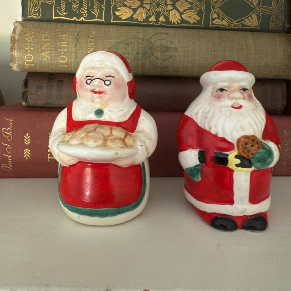 Festive Santa and Mrs. Claus Holiday Salt and Pepper Shakers